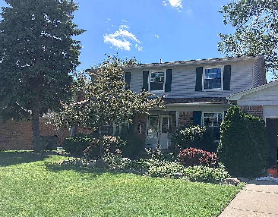 1st image of 521 Rolling Green Cir N
