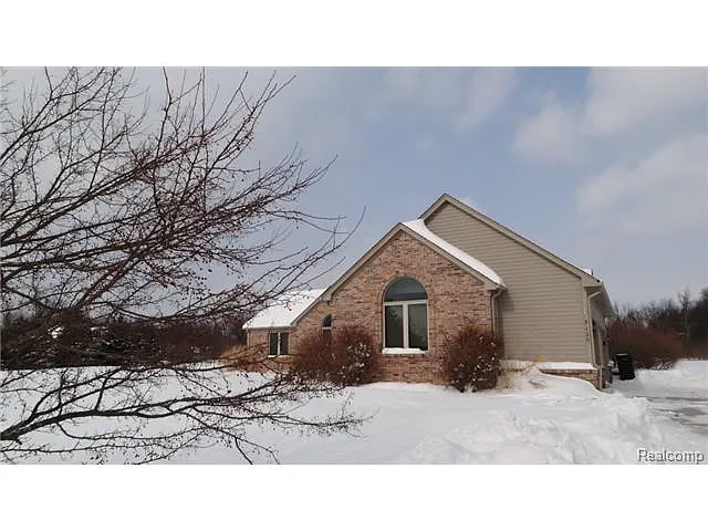 5125 Willow Holw photo 1