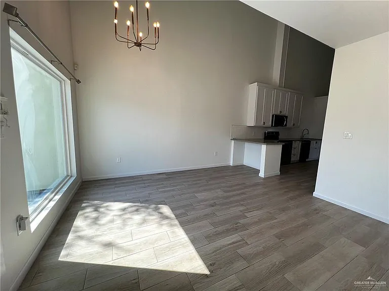2120 Date Palm Ave #B — Photo 4