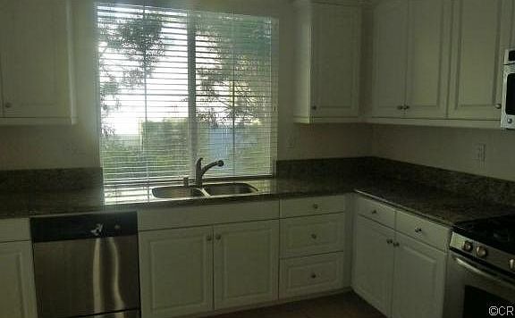 5th image of 3251 Larkspur St