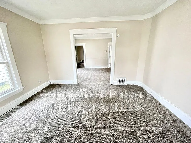 1728-1730 E 30th St #1730 — Photo 2