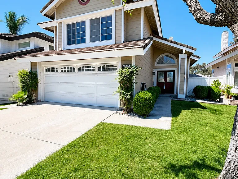 15434 Ficus St — Photo 1