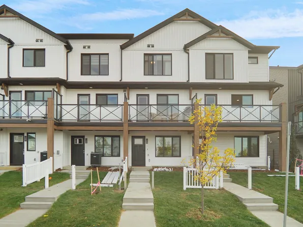 1025 Secord Promenade NW #29, Edmonton, AB T5T 4A4
