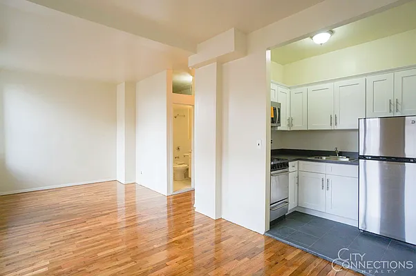 Rented by City Connections Realty | media 16