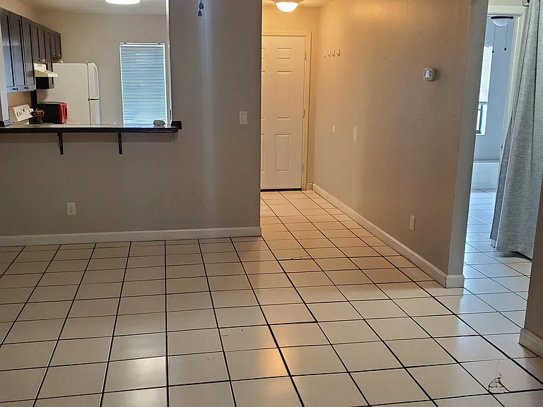 15633 Avalon Ave #C — Photo 7