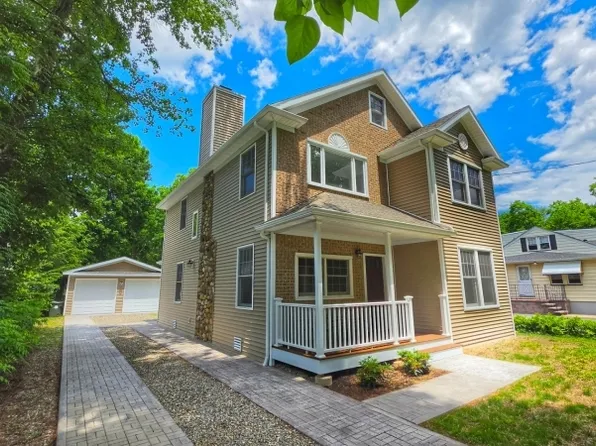 27 Forest Rd, Mount Olive Twp., NJ 07828