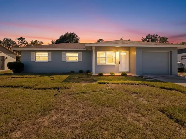 30 W Hammon Dr, Apopka, FL 32703