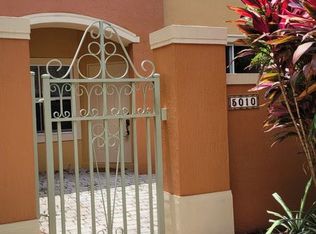 5010 S Harbor Isles Dr, Fort Lauderdale, FL 33312