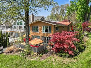 50575 W Lakeshore Dr, Dowagiac, MI 49047