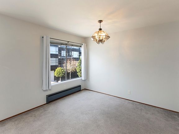 3rd image of 669 Grand View Ave #4