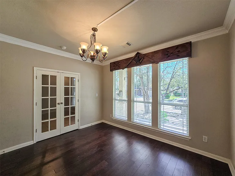 600 S Frontier Ln — Photo 6