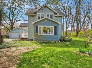 3925 Balsam Ave NE, Grand Rapids, MI 49525