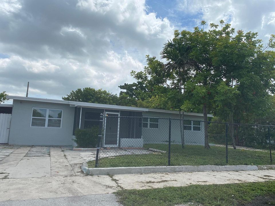1st image of 1751 LAUDERDALE MANOR Drive