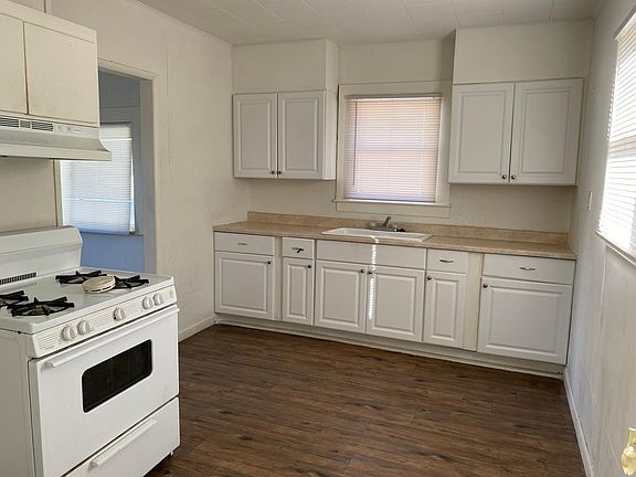 3rd image of 417 N Green St