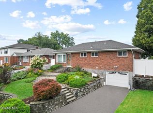 181 Ridgefield St, Albany, NY 12208