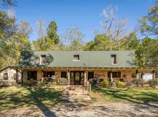 1720 Big Woods Rd, Longview, TX 75605