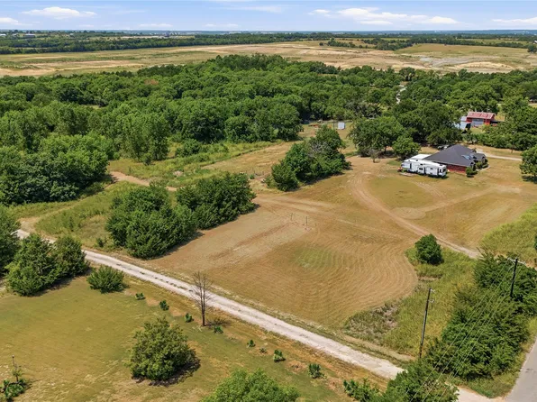 1335 Harrell Rd, Howe, TX 75459