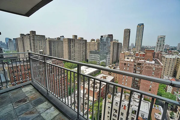 Sold by Get Listed! Get Sold! NYC | media 22