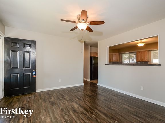 3rd image of 10 Blanchette Dr