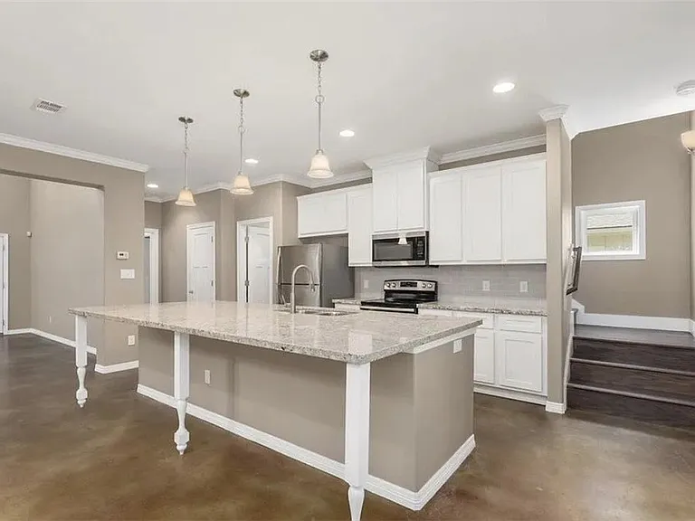 3209 Link St — Photo 5