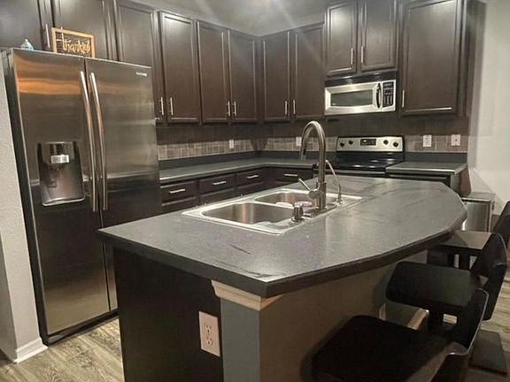 5th image of 1039 Tullamore Dr