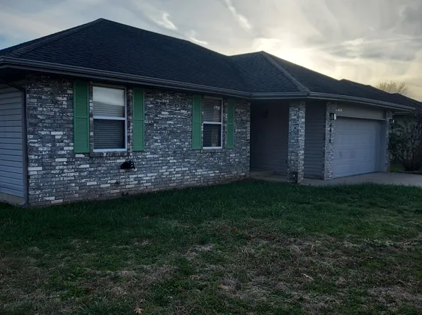 4410 W Huckleberry Street, Springfield, MO 65802