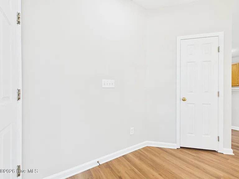 2111 Kudrow Ln — Photo 8