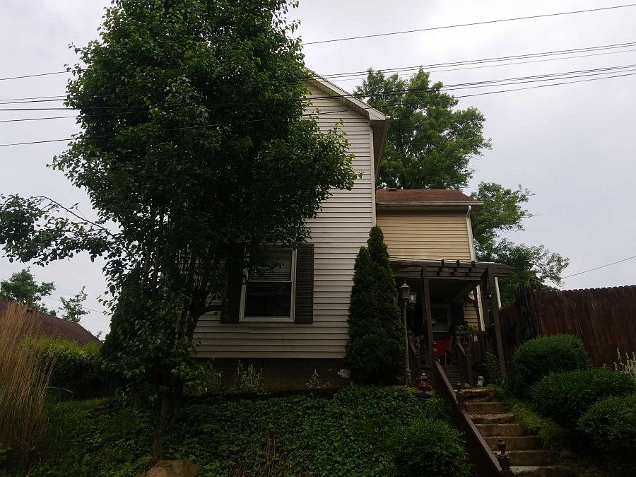 1st image of 406 Woodlawn Ave