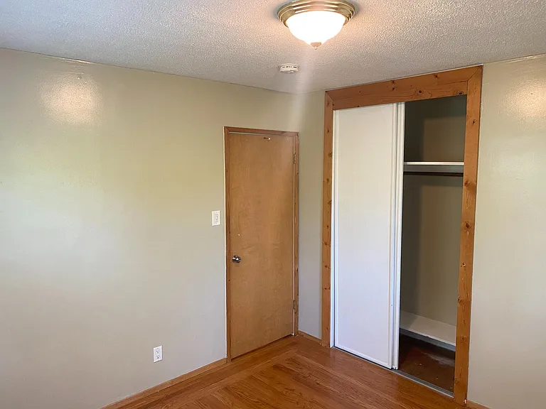 26131 Coleman Ave — Photo 20