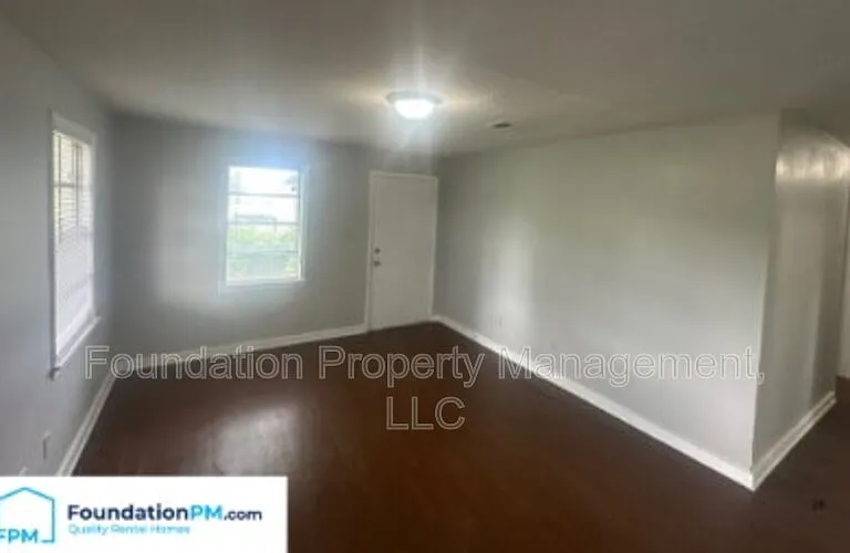 732 Tampa Ave — Photo 7
