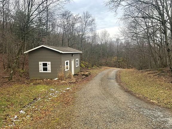 5th image of 327 Dove Dr