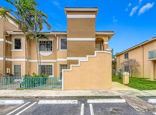 Lago Lindo Townvillas, Miami, FL 33183