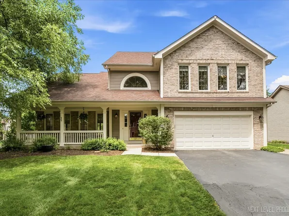 1360 Farmstead Ln, Bolingbrook, IL 60490