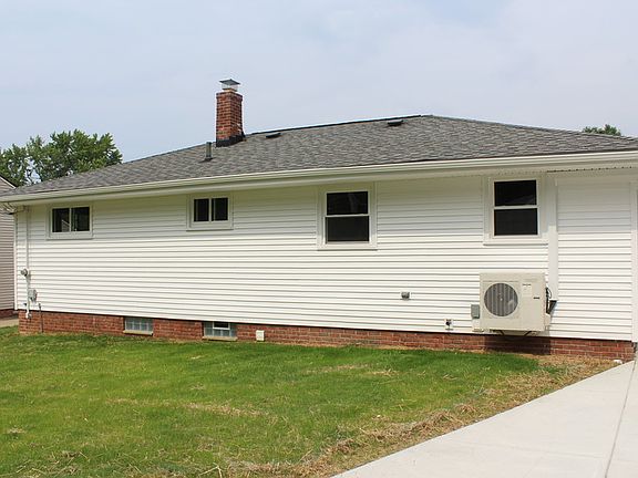 2nd image of 2382 Stanford Dr