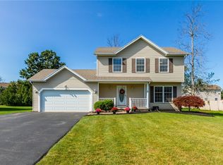 15 Larrigan Xing, Brockport, NY 14420