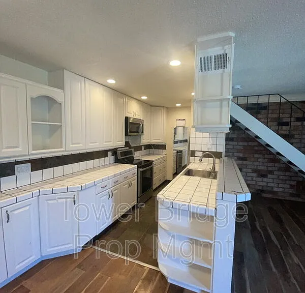 9098 Pinata Way #2 — Photo 4