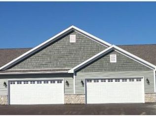 W157N7055 Mayflower Ct BUILDING 10-5, Menomonee Falls, WI 53051