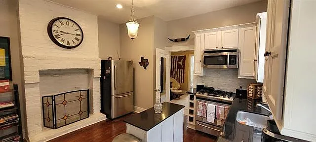 1520 Saint Mary St #D — Photo 9