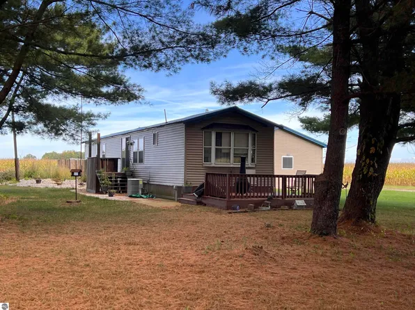 5689 E Baseline Rd, Mount Pleasant, MI 48858