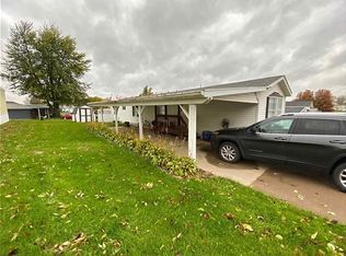 2763 Lamotte Dr, Dubuque, IA 52003