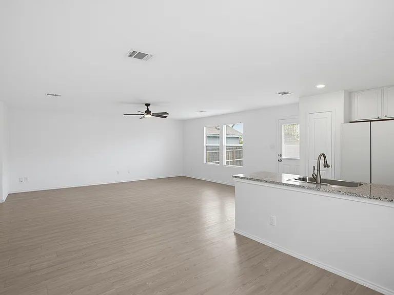 14042 Wool Park — Photo 7