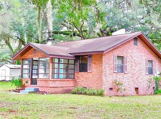 105 Willard Ave, Fruitland Park, FL 34731