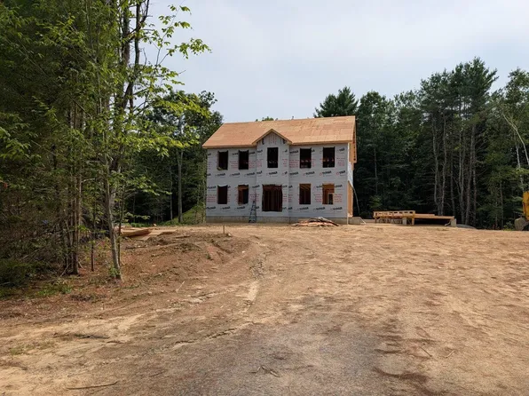 85 Fairview Drive, Pittsfield, NH 03263