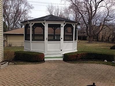 2nd image of 3051 Knollwood Ln