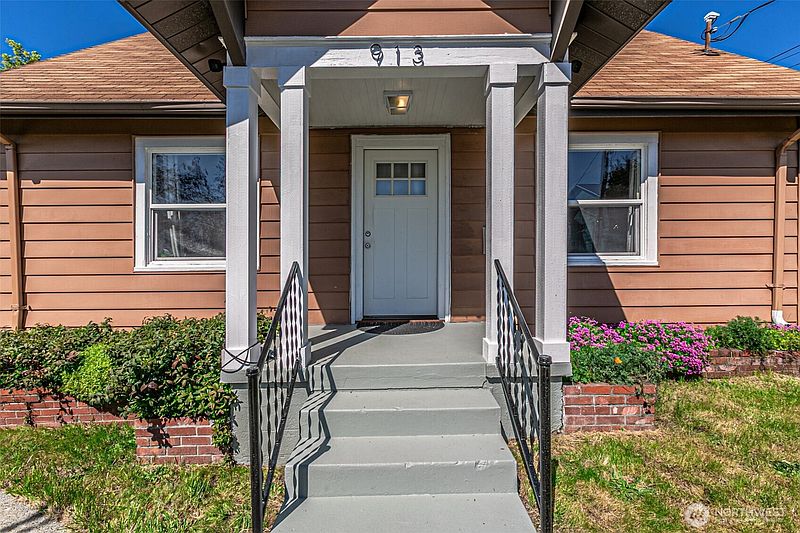 4th image of 913 E McKinley Road