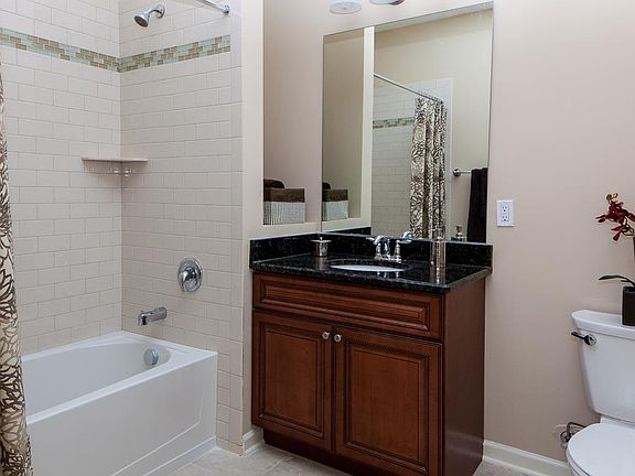 4th image of 94 Burnett Ave APT 304