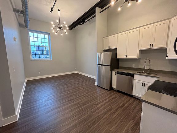 2nd image of 905 Bingham St APT 103