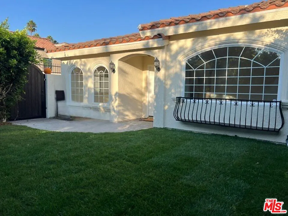 712 N Vista St