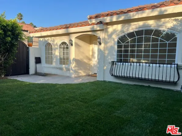 712 N Vista St, Los Angeles, CA 90046