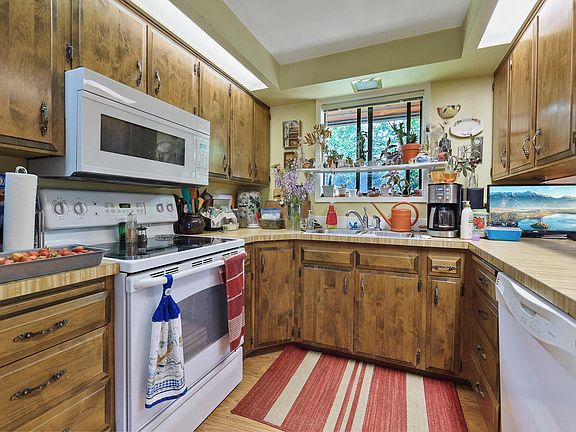 4th image of 11504/06 E Mission Ave